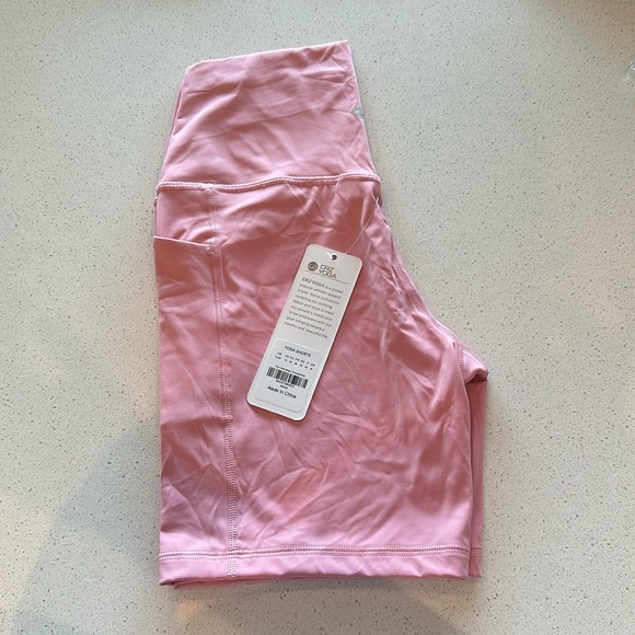 Nakedfeel Pocket Shorts 6'' - Picture 5 of 5